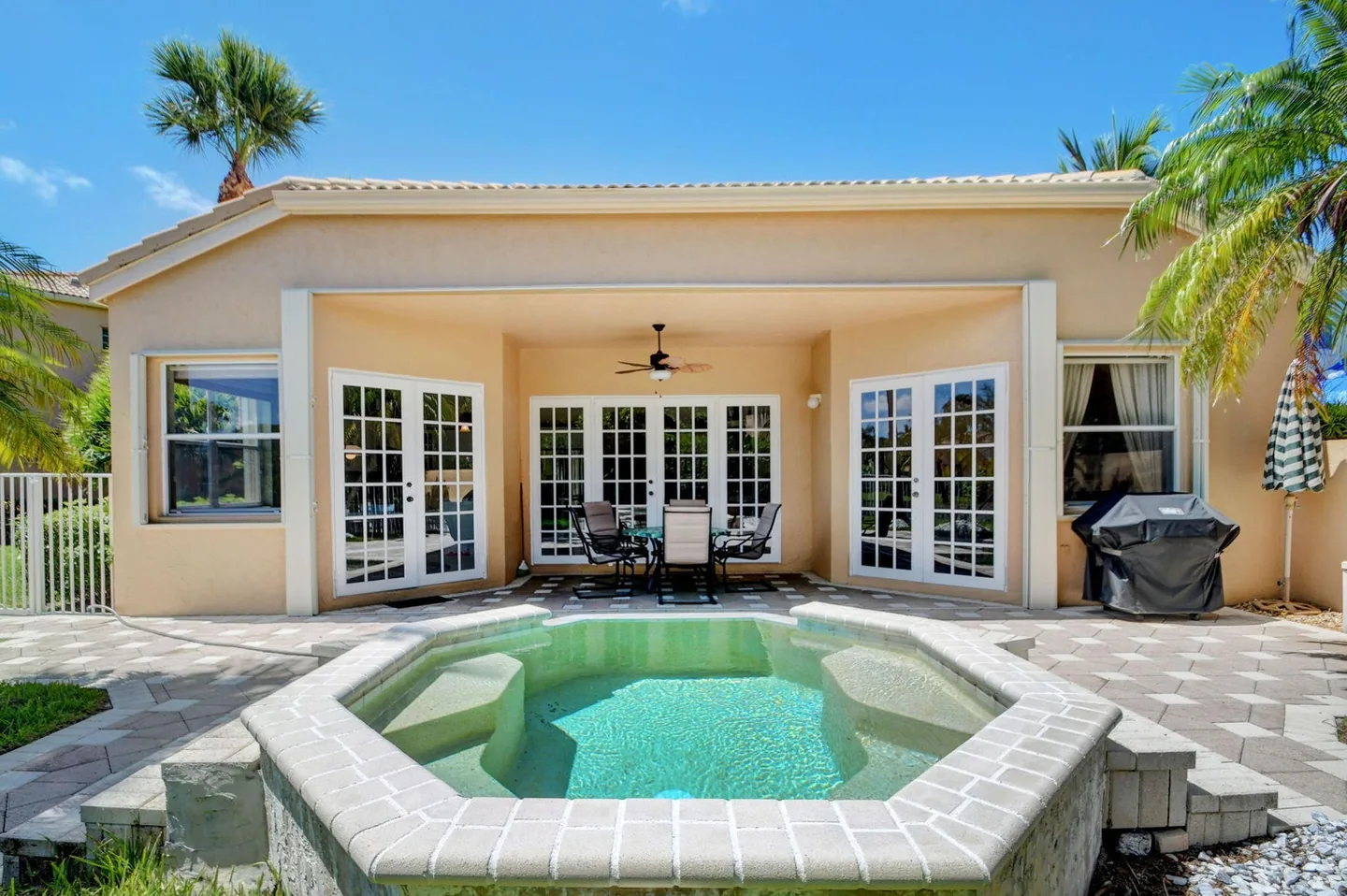 佛罗里达州地产 Lake Worth 3卧2浴 独栋别墅图片 11