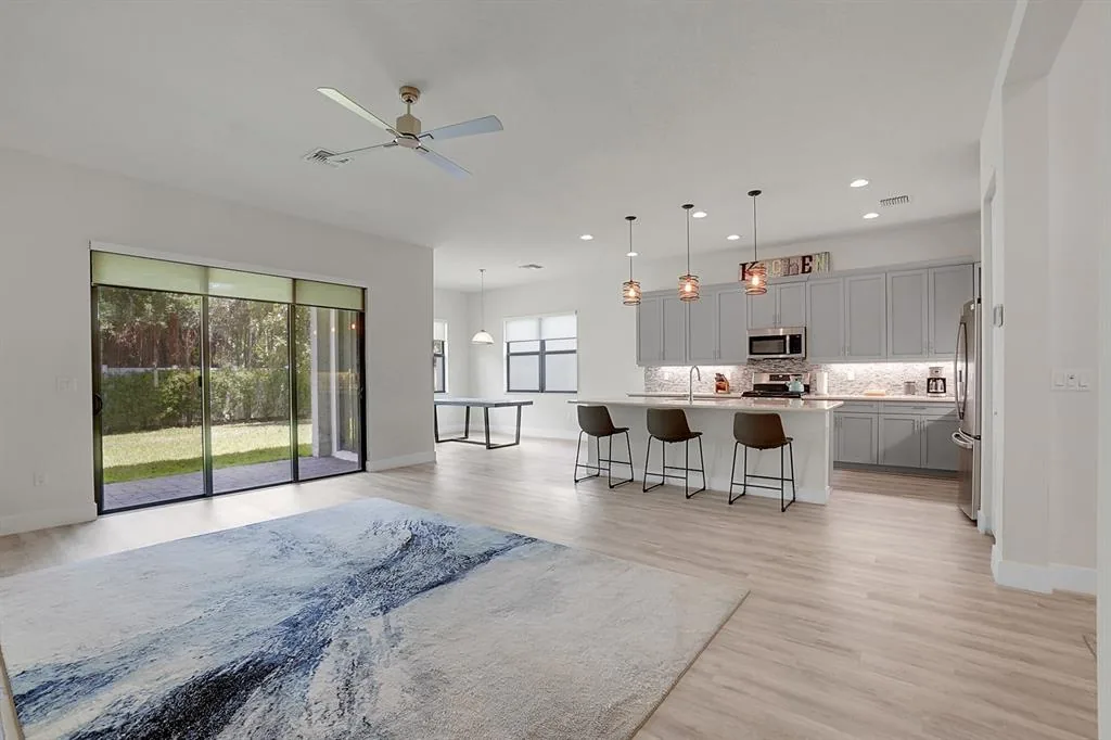 佛罗里达州地产 Lake Worth 3卧2浴 独栋别墅图片 5
