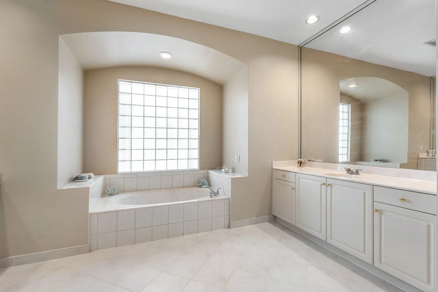 026-11130SilverRidge