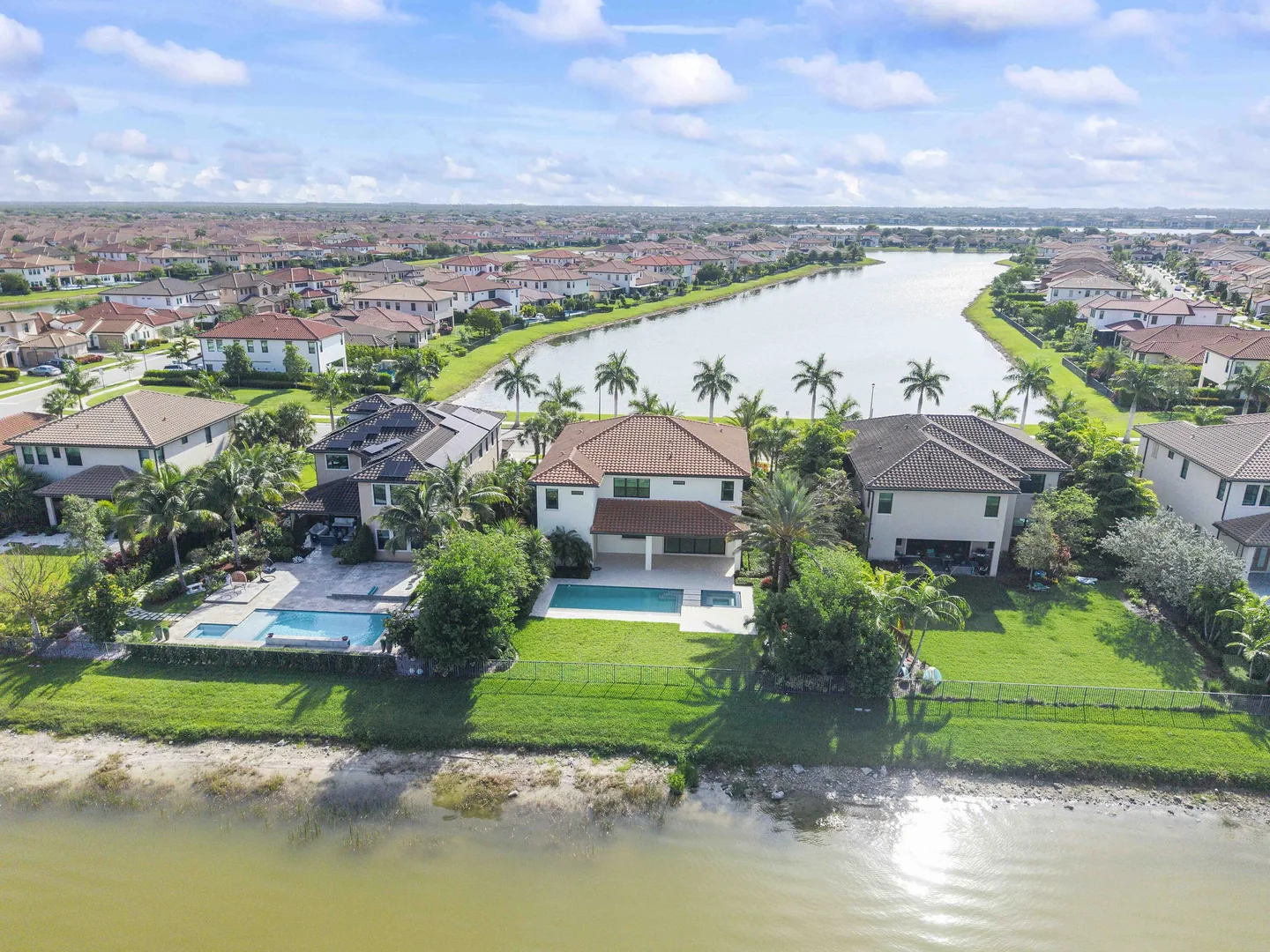 8685 Parkland Bay Dr