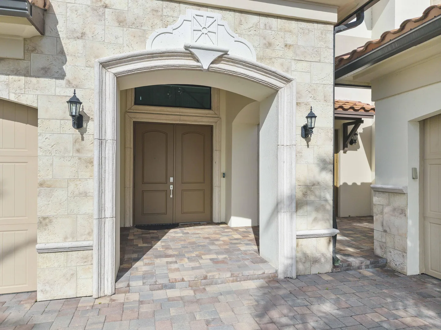 8685 Parkland Bay Dr