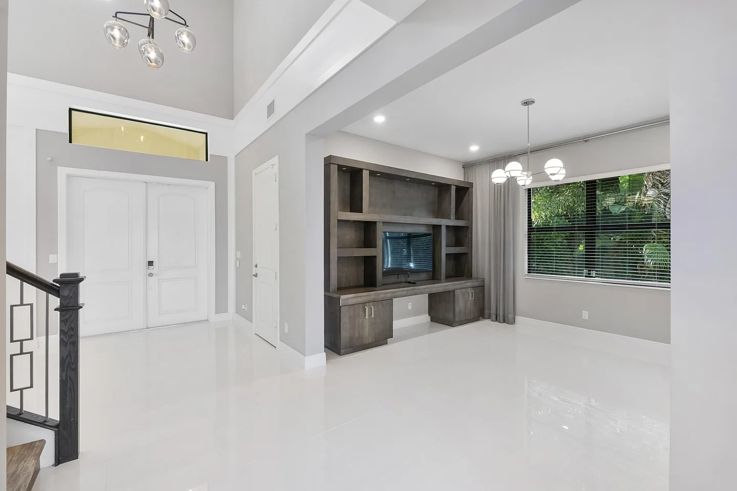 8685 Parkland Bay Dr