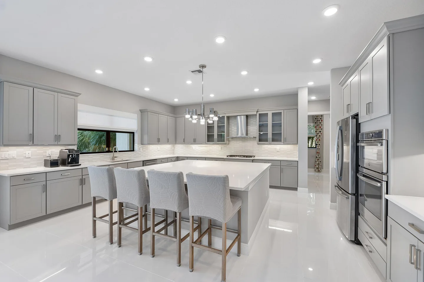 8685 Parkland Bay Dr