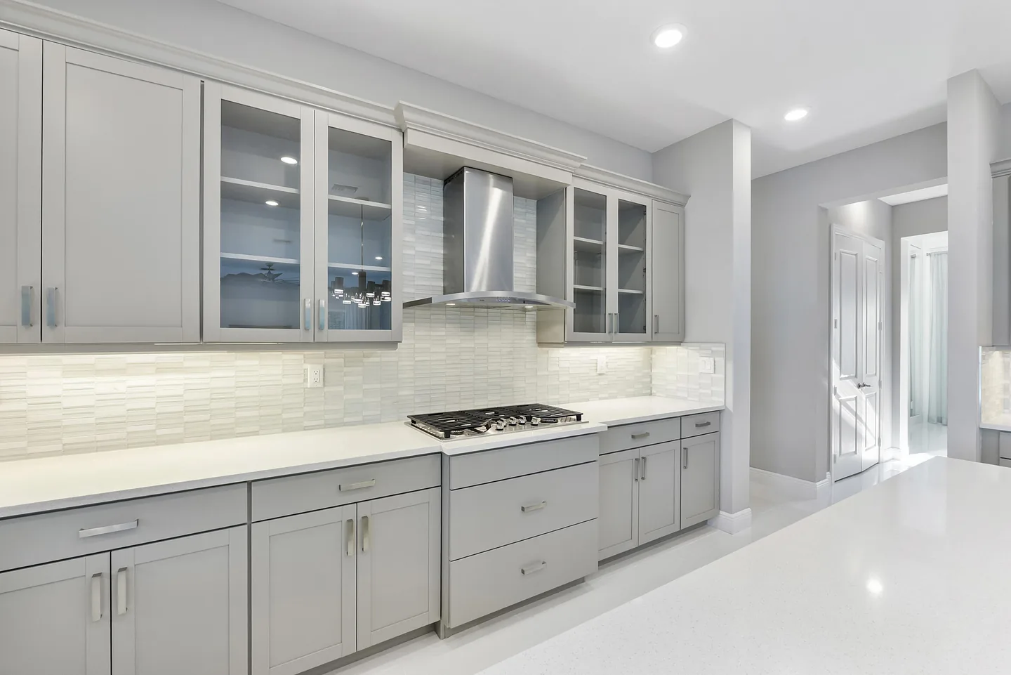 8685 Parkland Bay Dr