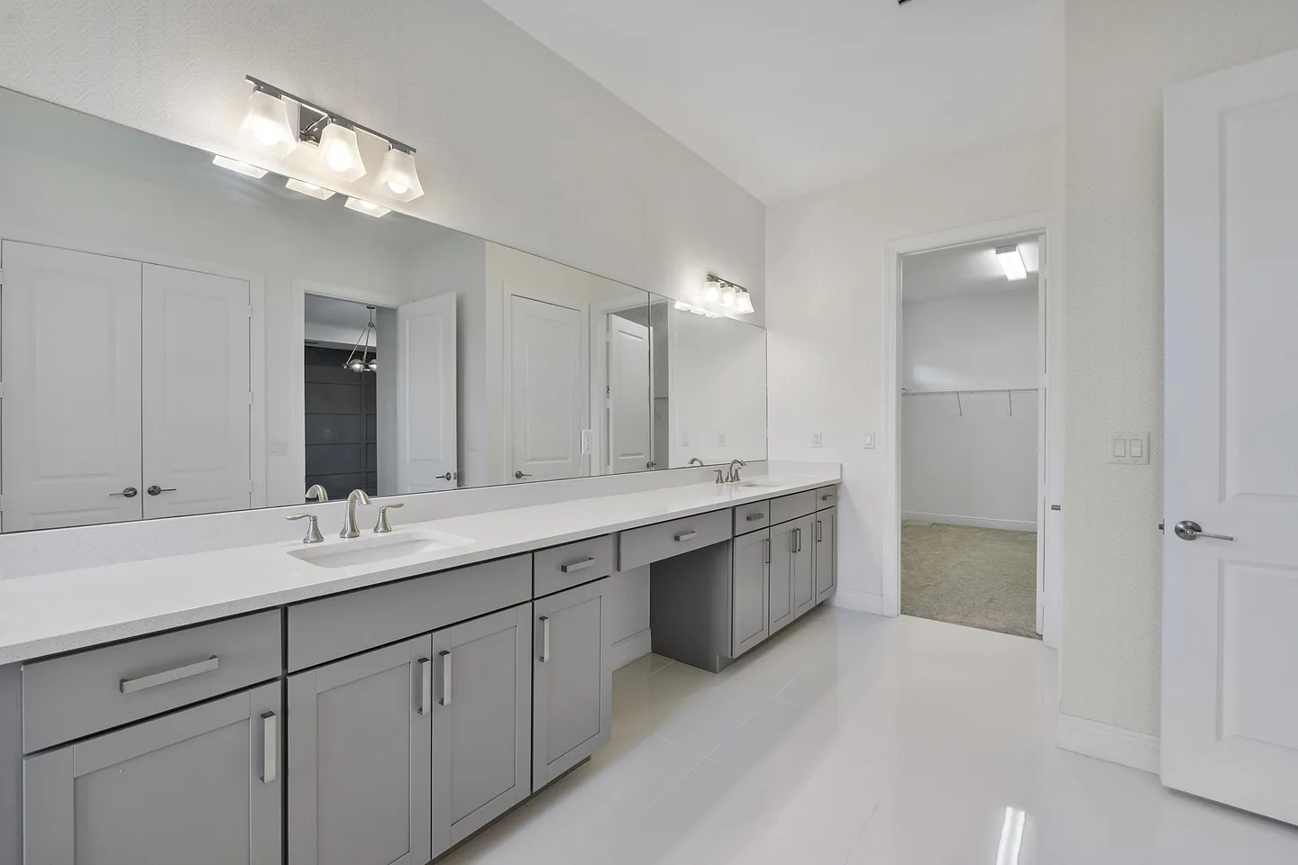 8685 Parkland Bay Dr