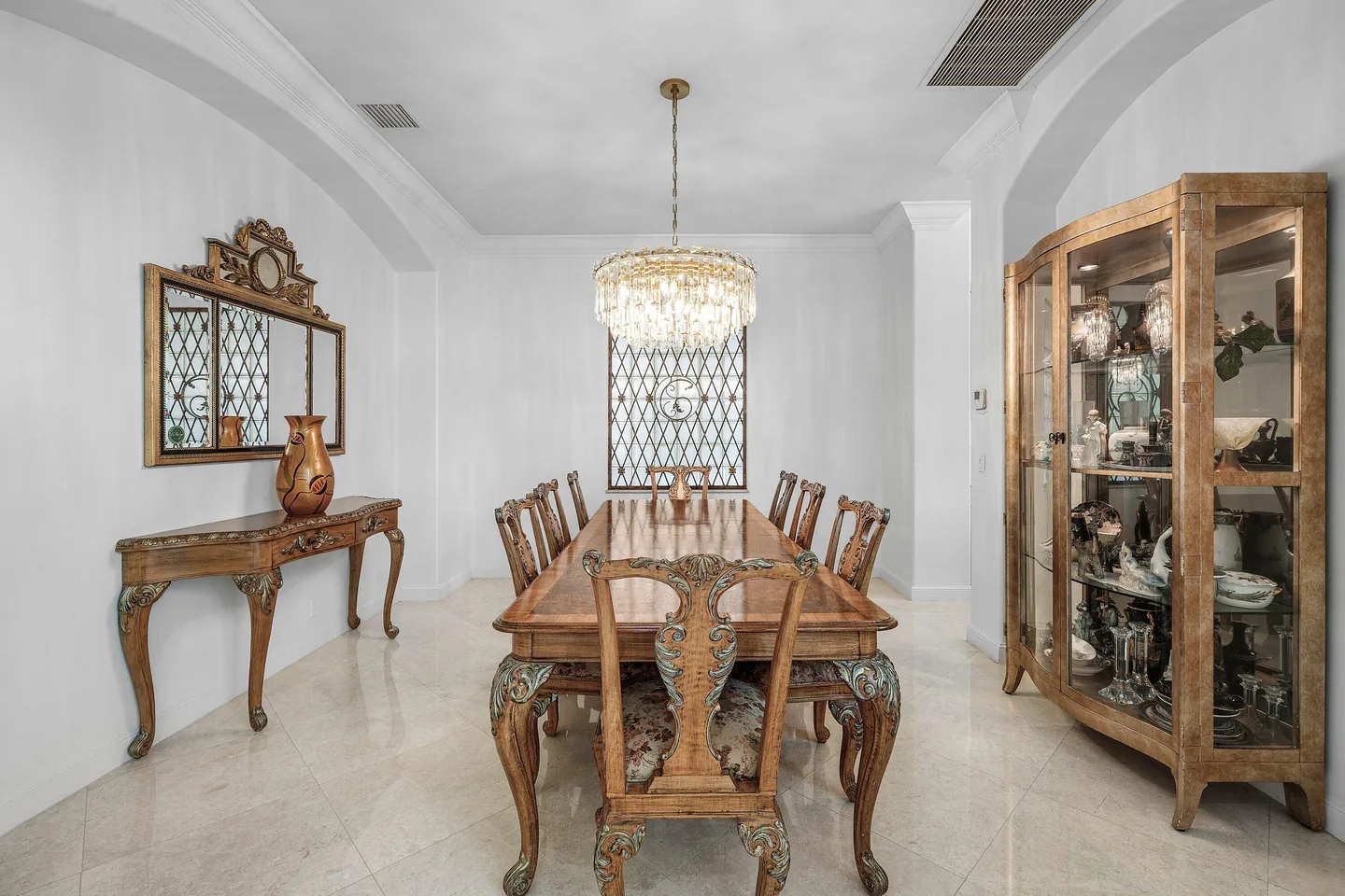6411 Dining