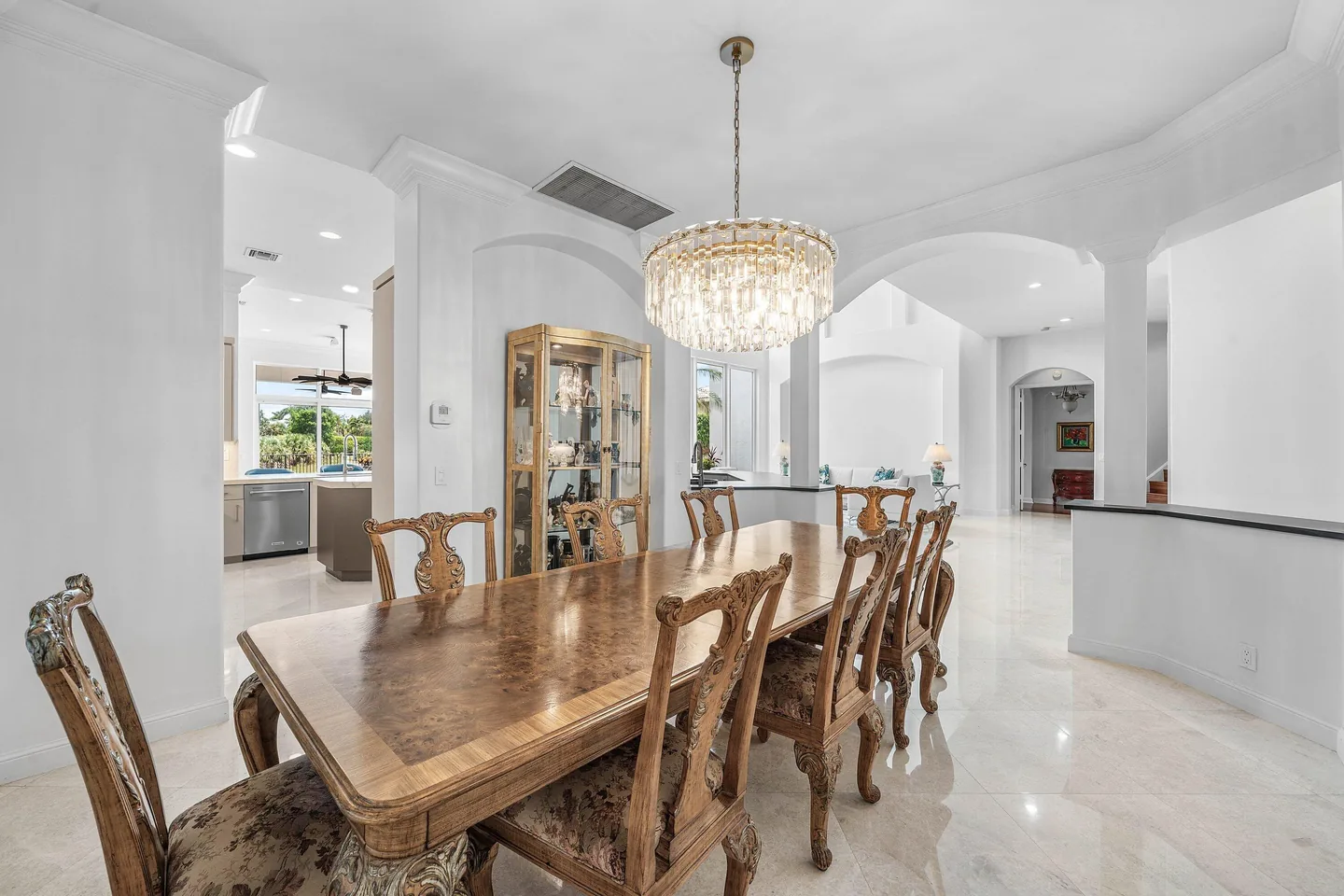 6411 Dining 2