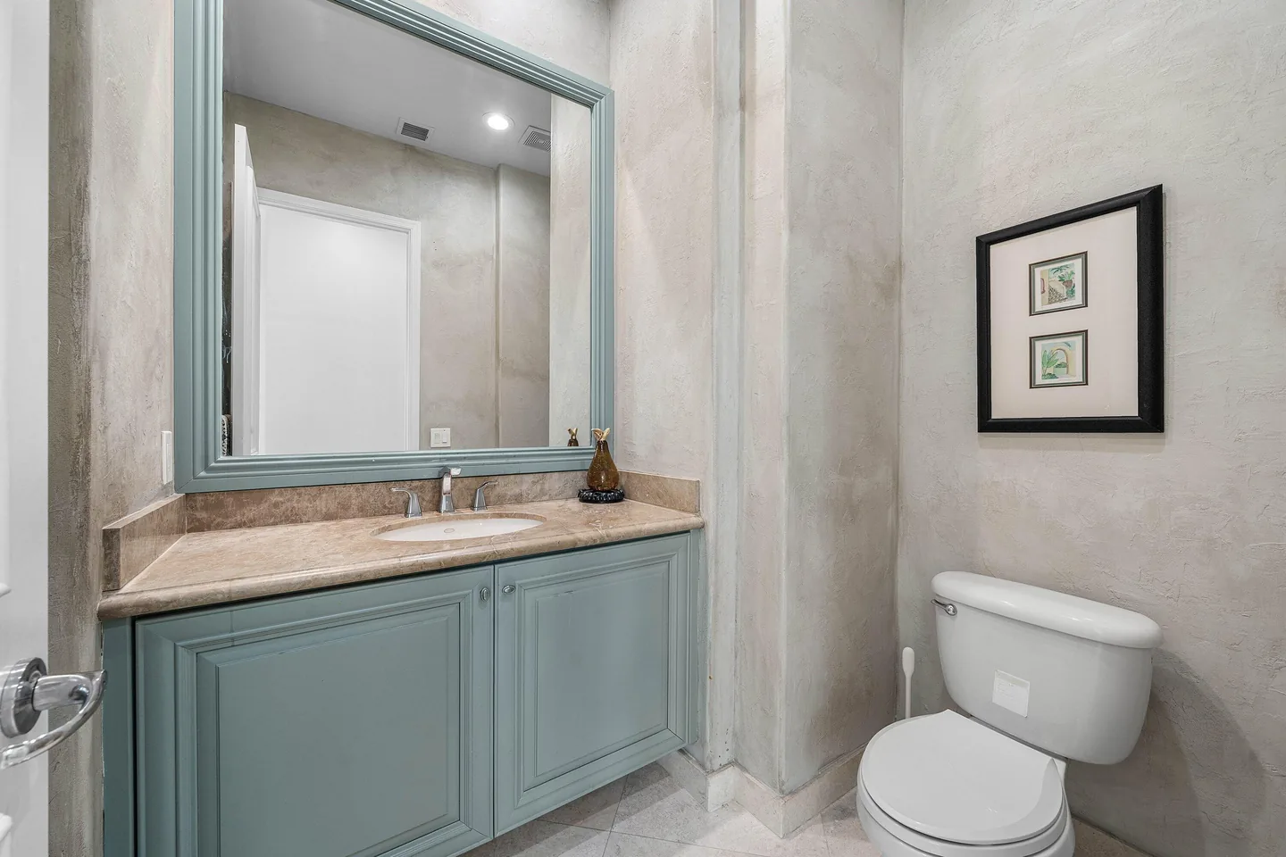 6411 Bath Powder