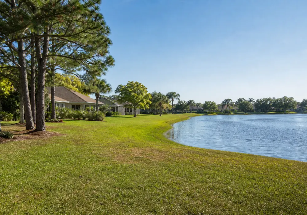 Pinecrest Lakes，Jensen Beach 社区